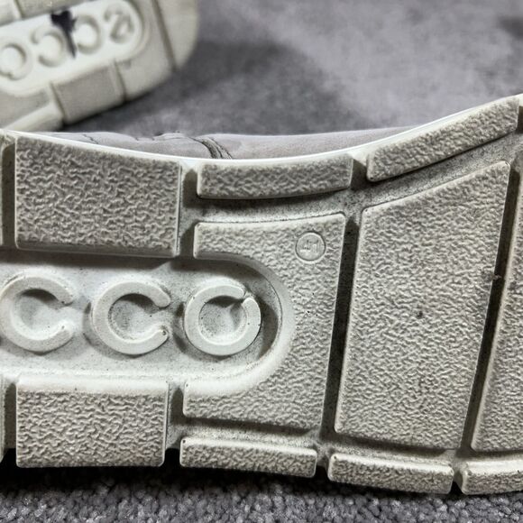 Ecco Bella Gray Nubuck Leather Side Zip Biker Ankle Bootie Women's Sz 41 - Picture 9 of 11